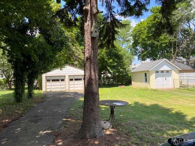 427 Benner St-Unit -1 in Highland Park, NJ - Building Photo - Building Photo