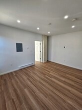 1153 Main St, Unit 3A in Windham, CT - Foto de edificio - Building Photo