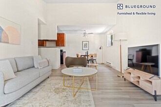1600 Villa St-Unit -FL2-ID940 in Mountain View, CA - Building Photo - Building Photo