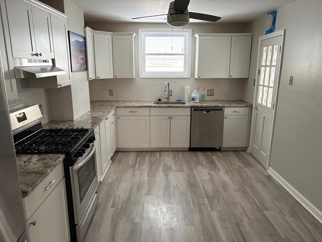 109 Roseberry St in Philadelphia, PA - Building Photo - Building Photo