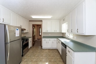 1653 Rex Dr in Marietta, GA - Building Photo - Building Photo