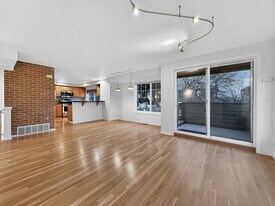 4418 Corliss Ave N in Seattle, WA - Building Photo