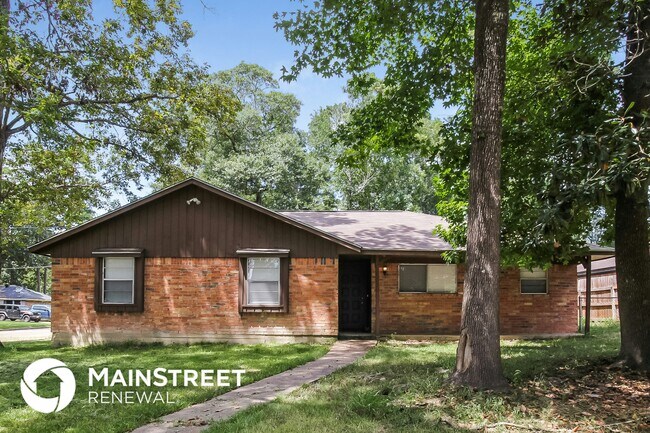 property at 2003 Woodway Dr