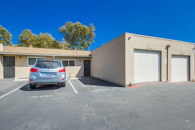 10248 Princess Sarit Way in Santee, CA - Building Photo - Building Photo