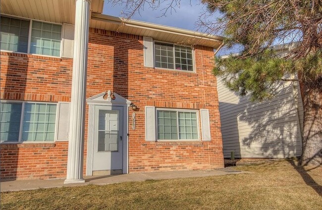 13963 E Jewell Ave in Aurora, CO - Foto de edificio - Building Photo