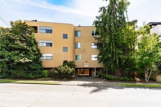 Wedge Apartments in Seattle, WA - Building Photo - Building Photo