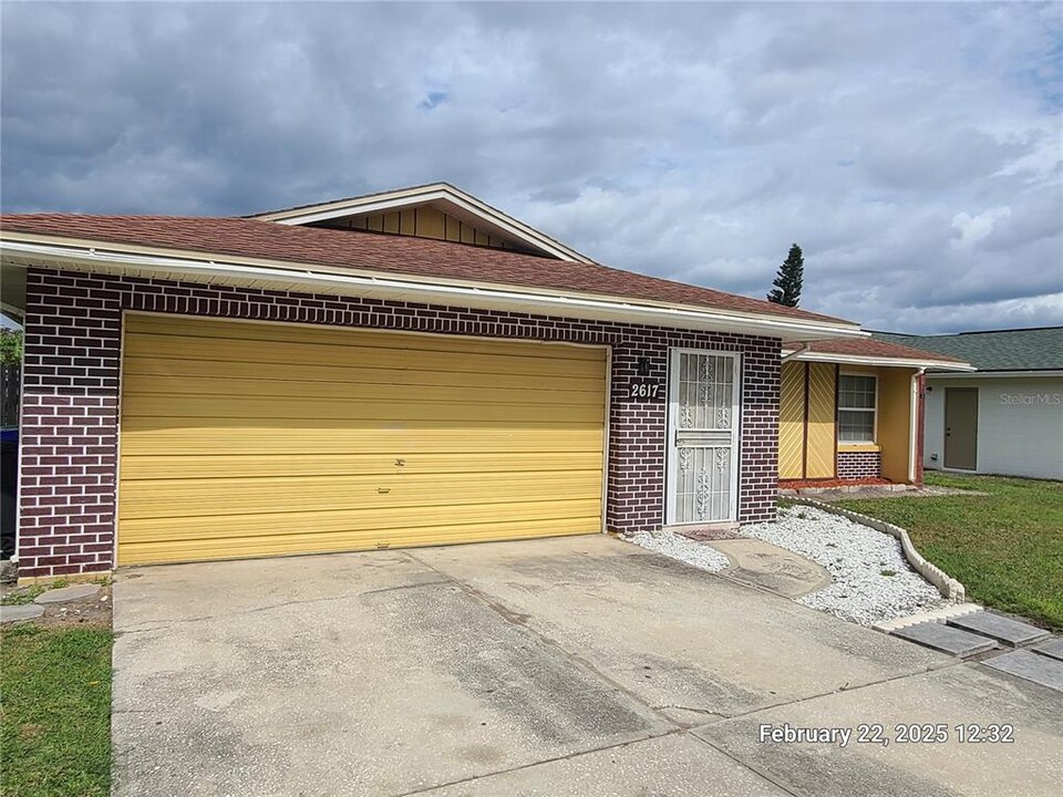 2617 Arpana Ct in Orlando, FL - Building Photo