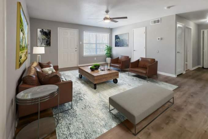 11111 W Montgomery Rd in Houston, TX - Building Photo