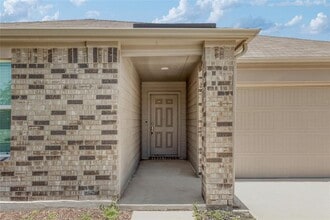 421 Bluejack Wy in Hutto, TX - Building Photo - Building Photo