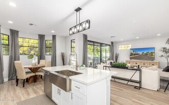 2604 N 27th St in Phoenix, AZ - Building Photo