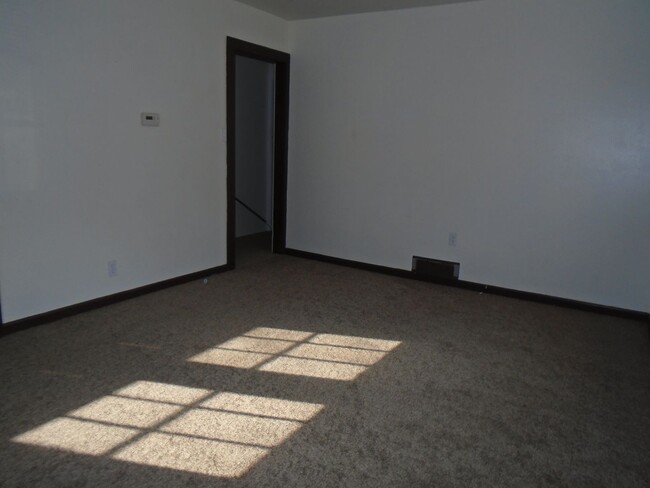 748 W 1st St in Junction City, KS - Building Photo - Building Photo