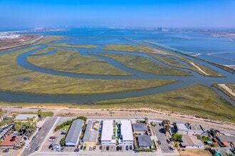 725-727 Boulevard Ave in Imperial Beach, CA - Building Photo - Building Photo