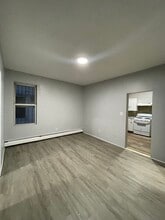 1104 Grove St, Unit 2 in Irvington, NJ - Foto de edificio - Building Photo