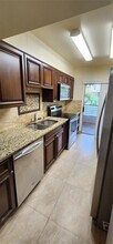 2810 Riverside Dr in Coral Springs, FL - Building Photo - Building Photo