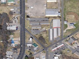 Suzanne Apartments in Pine Bluff, AR - Building Photo