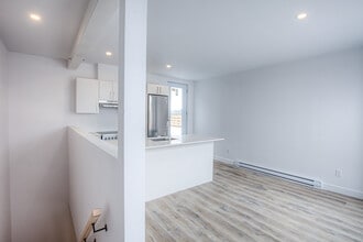 980 Rue Notre Dame in Montréal, QC - Building Photo - Building Photo