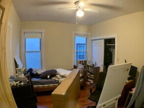 88 Fisher Ave, Unit 3 in Boston, MA - Foto de edificio - Building Photo