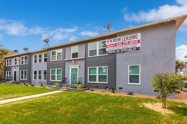 property at 1803 S St Andrews Pl