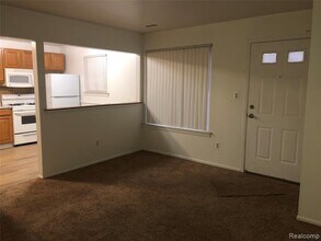 18633 Negaunee in Redford Township, MI - Building Photo - Building Photo