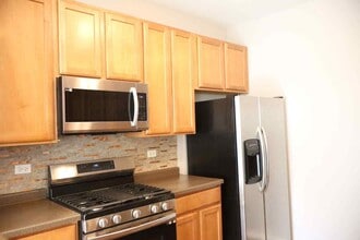 267 S Alder Creek Dr in Romeoville, IL - Building Photo - Building Photo