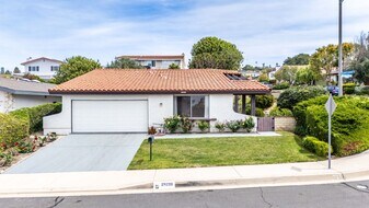 29220 Posey Way in Rancho Palos Verdes, CA - Building Photo