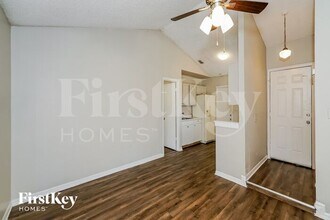 2880 Beal St in Deltona, FL - Building Photo - Building Photo