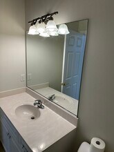 6935 Old Valley School Rd in Kernersville, NC - Foto de edificio - Building Photo