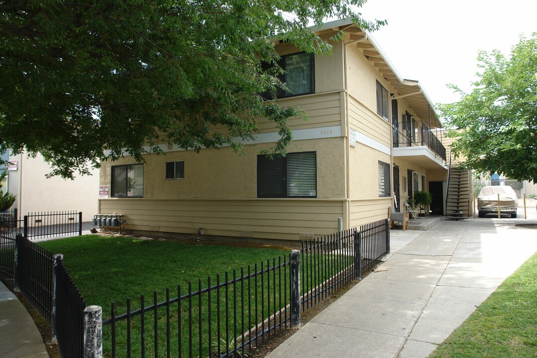 5672 Hoffman Court in San Jose, CA - Building Photo