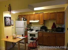 55 Park Dr, Unit G-1 in Boston, MA - Building Photo