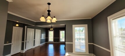 463 W Church St, Unit 2 in Elmira, NY - Foto de edificio - Building Photo