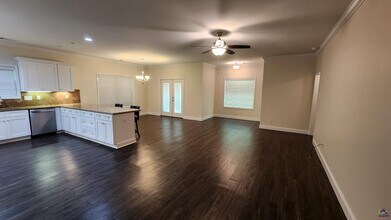 102 Village Walk in Centerville, GA - Building Photo - Building Photo