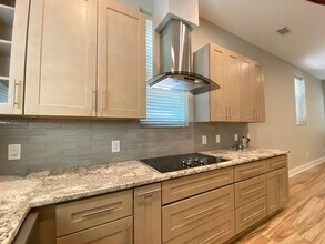 1566 New St NE in Atlanta, GA - Building Photo - Building Photo