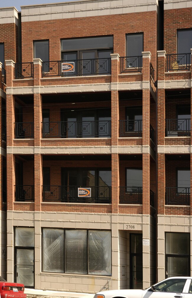 2702-2712 W Chicago Ave in Chicago, IL - Building Photo - Building Photo