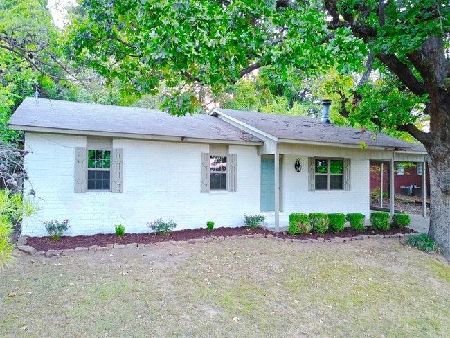 property at 1606 S 29th St