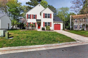 713 Emerald Ct in Newport News, VA - Building Photo
