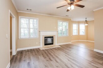 906 Lakeside Ct in Loganville, GA - Building Photo - Building Photo