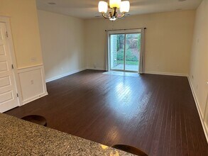 7828 Allscott Way in Raleigh, NC - Foto de edificio - Building Photo