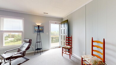 109 Yaupon Dr in Emerald Isle, NC - Foto de edificio - Building Photo