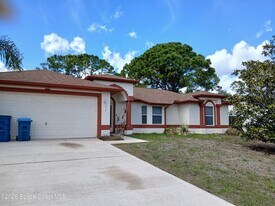 214 Eldron Blvd NE in Palm Bay, FL - Building Photo
