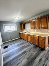 413 E Maple St in North Canton, OH - Building Photo - Building Photo