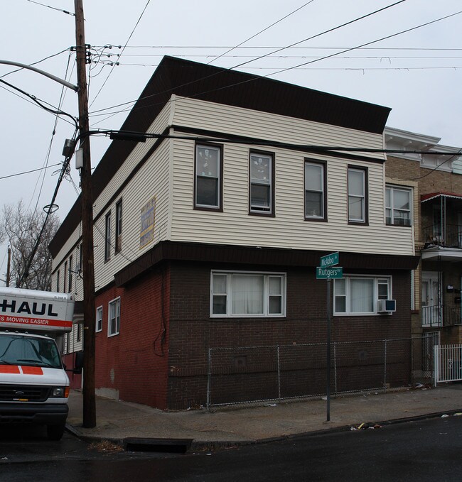 2 McAdoo Ave in Jersey City, NJ - Building Photo - Building Photo