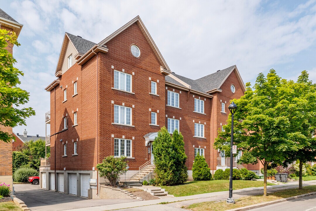 1620 Alexis-Nihon Boul in St. Laurent, QC - Building Photo