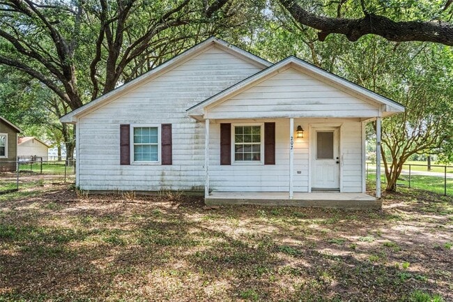 202 Penick Rd in Waller, TX - Building Photo - Building Photo