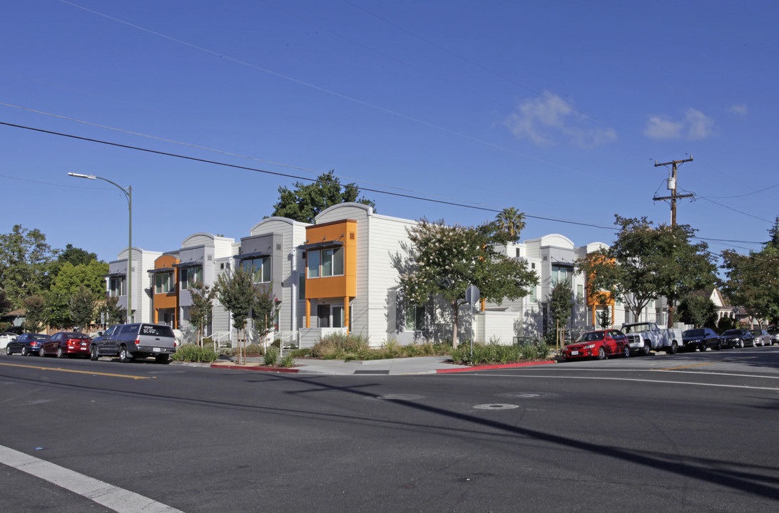 Julian Gardens in San Jose, CA - Building Photo