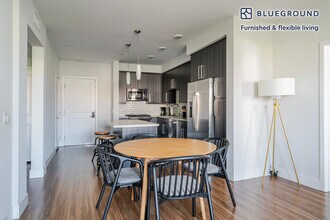 13350 Pacific Pl in San Diego, CA - Building Photo - Building Photo