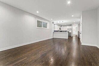 4827 S St Lawrence Ave, Unit 1 in Chicago, IL - Foto de edificio - Building Photo