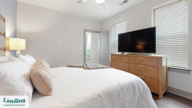 404 Gallop Ln, Unit 1320 in Charlotte, NC - Building Photo - Building Photo