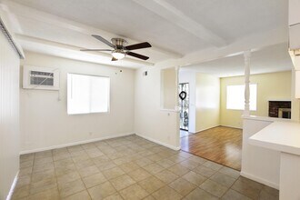 650 Ridgeway Ln, Unit 2 in La Habra, CA - Foto de edificio - Building Photo