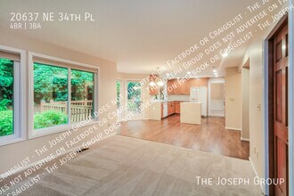 20637 NE 34th Pl in Sammamish, WA - Building Photo - Building Photo