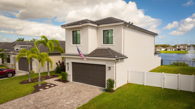 6124 Oceanaire Wy in Greenacres, FL - Building Photo - Building Photo